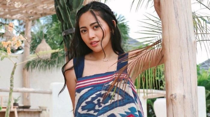 Rachel Vennya akan dipanggil Polda Metro Jaya pada Rabu (20/10). Dia akan dimintai keterangan tentang kaburnya dari pusat karantina kesehatan di Rumah Sakit Darurat Covid-19 (RSDC) Wisma Atlet Pademangan, Jakarta Utara. (Foto: Dok Net/ Istimewa).