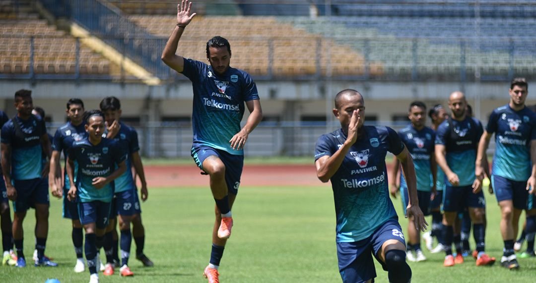 Dua Pemain Bintang Persib Bandung Akan Absen