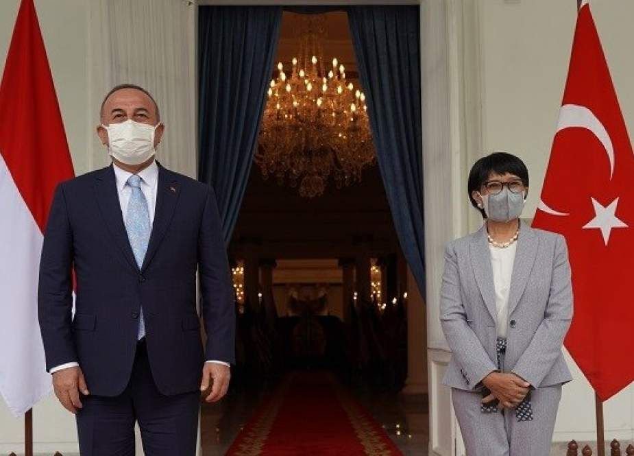 Menlu RI Retno marsudi saat menerima kunjungnan Menlu Turki Mevlut Cavusoglu. (Foto: Dok Net/ Istimewa).