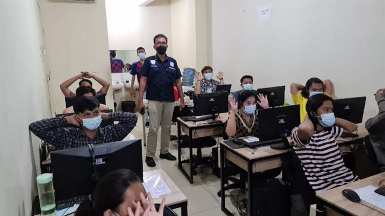 Pinjol Ilegal Ini Ancam Sebar Foto Porno Nasabah