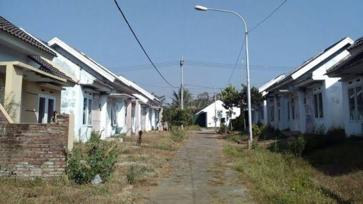Ngeri, Seorang Pemilik Rumah Tinggal di Komplek Tanpa Adanya Tetangga