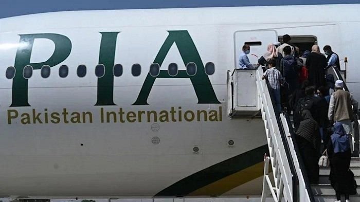 Pakistan International Airlines (PIA) telah membatalkan penerbangan ke Kabul, ini juga terjadi setelah adanya campur tangan Taliban soal harga tiket. (Foto: Dok Net/ Istimewa).