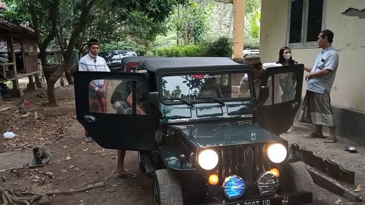 Jip mini buatan para santri di Jember