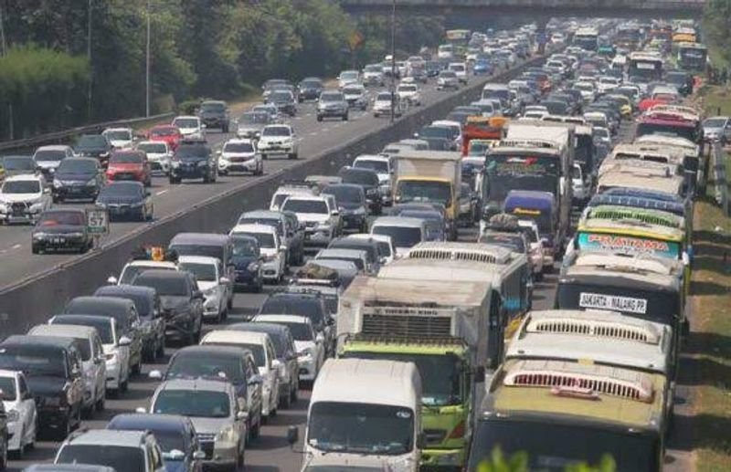 Ilustrasi. Macet di tol