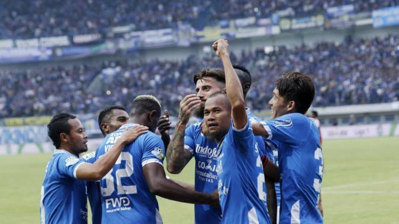 Persib Bandung Pecundangi Bhayangkara FC 2-0
