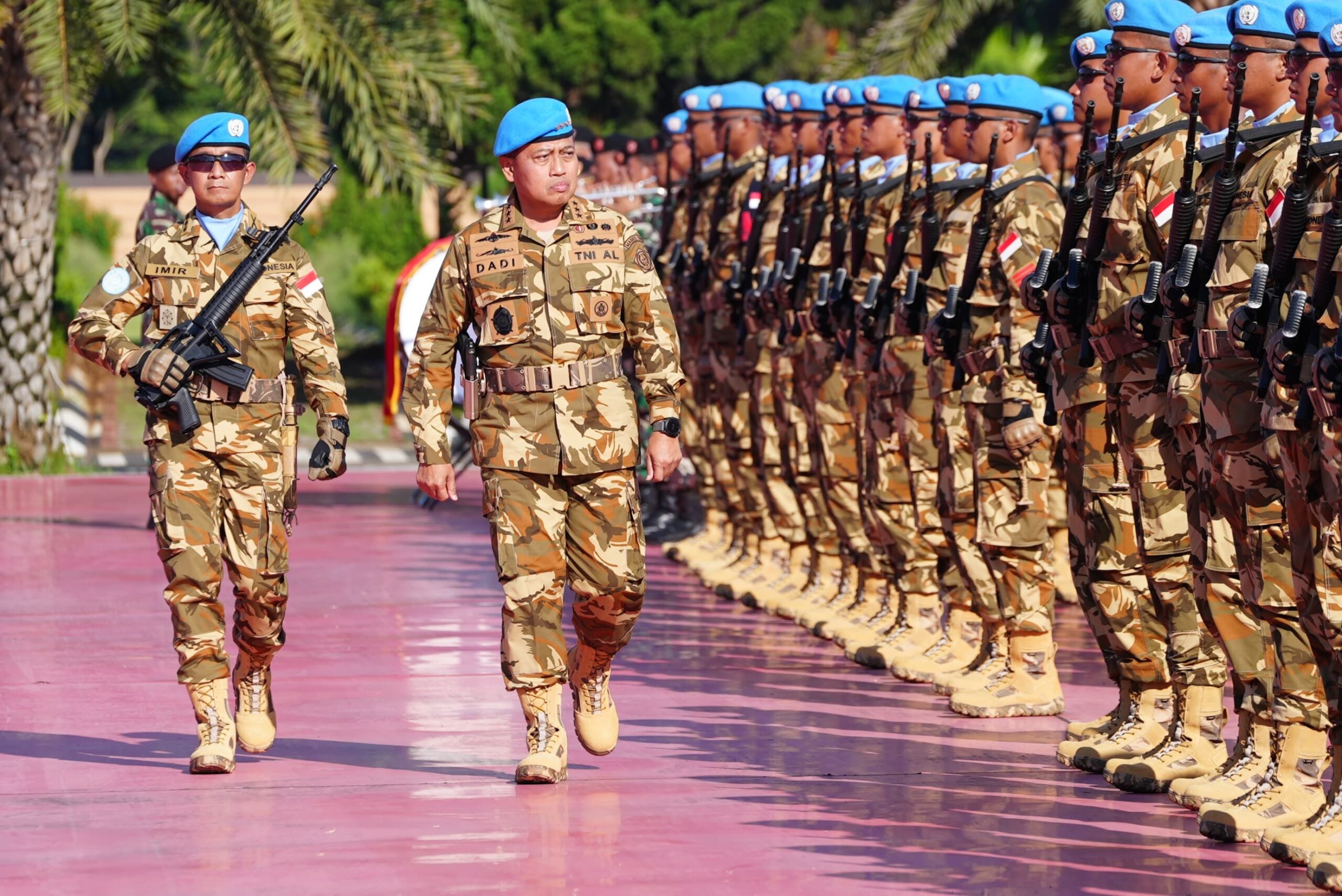 Irjen TNI Laksdya TNI Dadi Hartanto, M.Tr. (Han)., M.Tr. Opsla., mewakili Panglima TNI Jenderal TNI Agus Subiyanto melepas Satgas Kontingen Garuda TNI