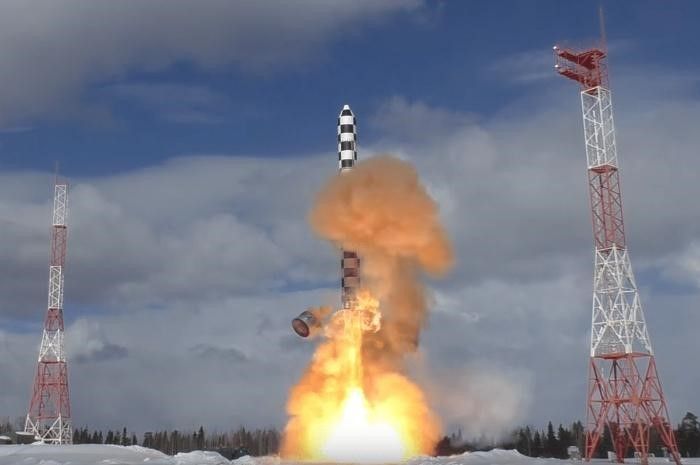 Foto ICBM RS-28 di Rusia.