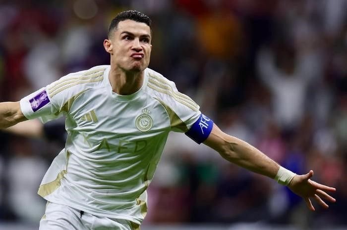 Potret Mega Bintang Sepak Bola Cristiano Ronaldo yang bermain untuk klub asal Arab Saudi, Al-Nassr.
