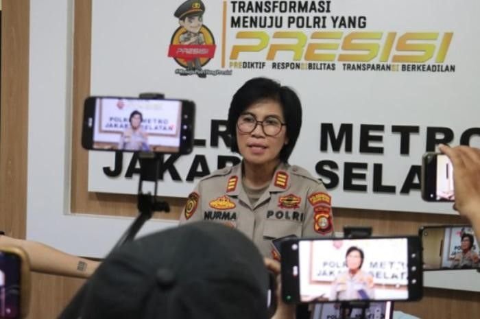Konferensi Pers Kasus Remaja Pembunuh Ayah-Nenek di Jakarta Selatan, pada Senin, 2 Desember 2024.