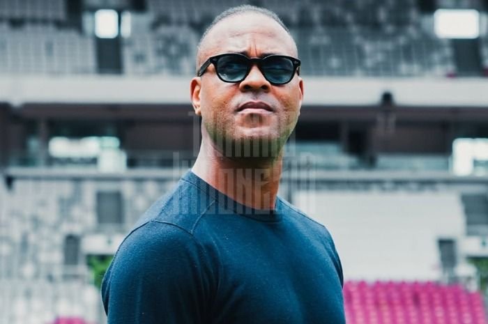 Potret pelatih baru Timnas Indonesia, Patrick Kluivert saat berada di Stadion Utama Gelora Bung Karno, Senayan, Jakarta, pada Senin, 13 Januari 2025.
