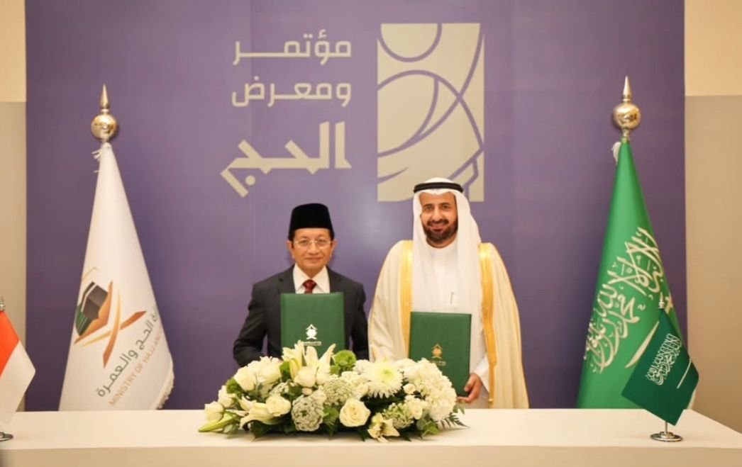 Menag Nasaruddin dan Kepala BP Haji Mochammad Irfan Yusuf dalam Pameran Haji 2025, Minggu 12 Januari 2025