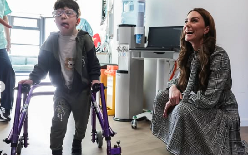 Kate Middleton memutuskan melepas gelar kerajaannya.