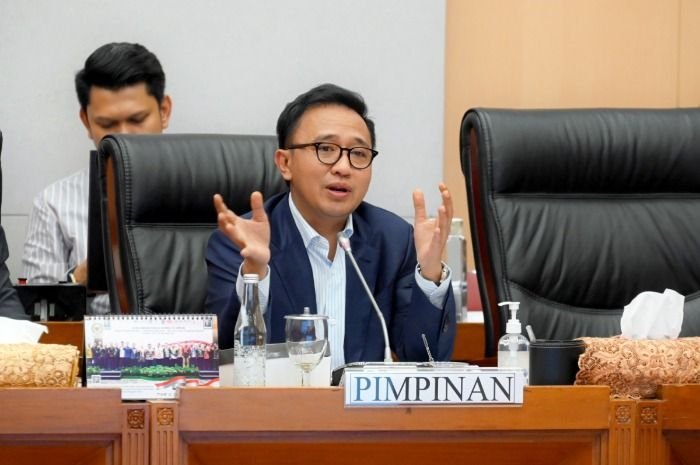 Potret Wakil Ketua Komisi XII DPR RI, Bambang Haryadi.
