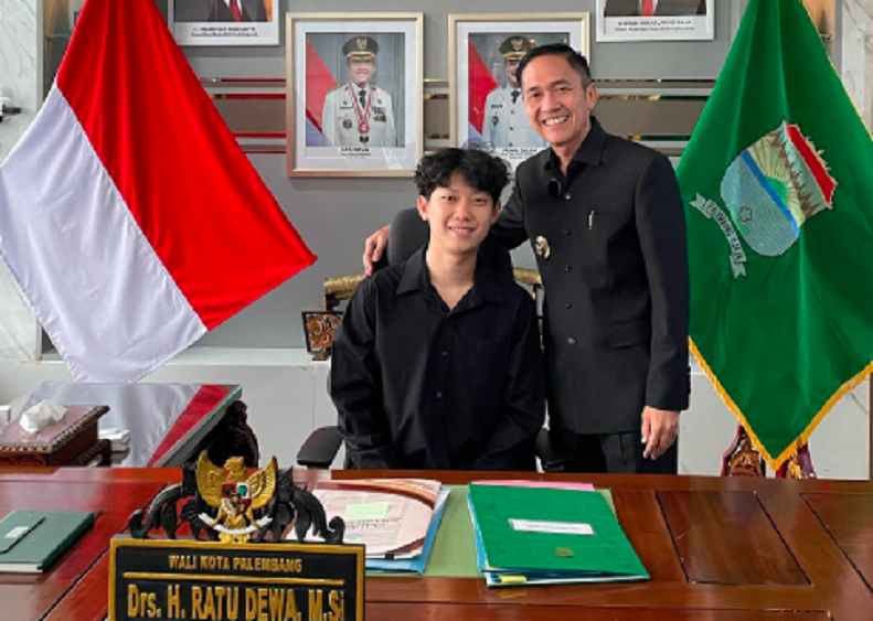 Potret Sambutan Hangat Wali Kota Palembang pada Willie Salim Sebelum Terjadinya Konten.