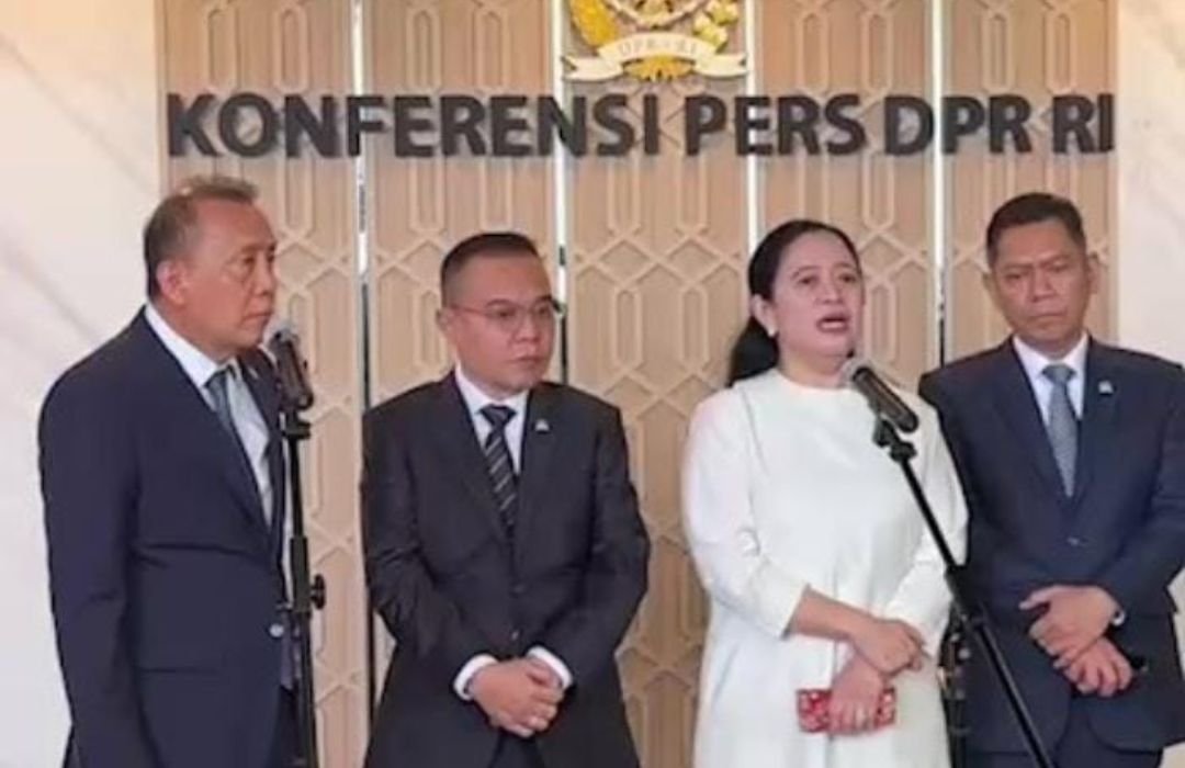 Puan Maharani mengatakan pemerintah siap memberikan penjelasan tentang UU TNI untuk meredam kekhawatiran.