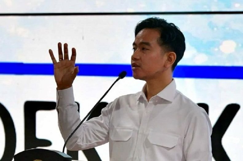 Momen Wapres Gibran menyinggung peran Daerah pada pelaksanaan MBG saat mengisi materi retret Kepala Daerah di Magelang, Rabu, 26 Februari 2025.