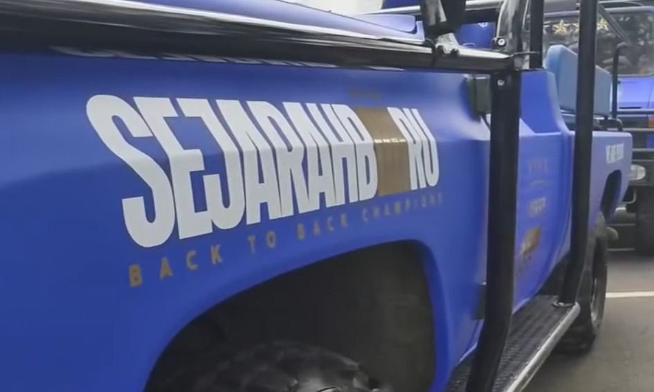 Penampakan mobil Unimog yang dipakai pawai kemenangan Persib Bandung.