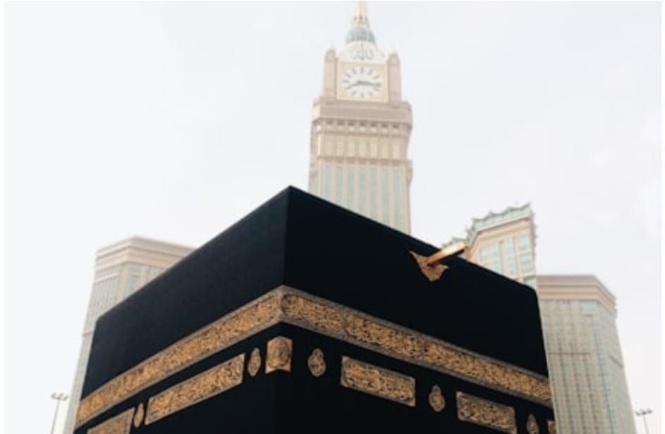 Foto Ka’bah di Masjidil Haram - Banyak visa haji furoda yang belum terbit.