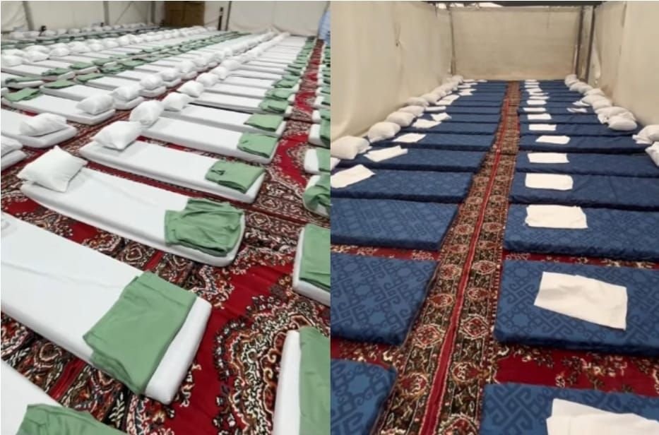 Potret kasur di dalam tenda untuk jemaah haji Indonesia di Arafah