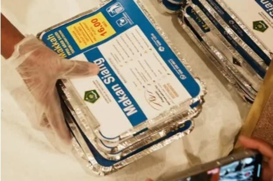 Potret penyajian makanan untuk para jemaah haji Indonesia.