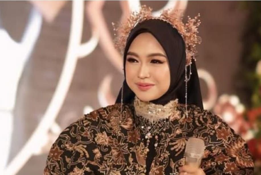 Potret Ria Ricis dalam acara ulang tahun mewah anaknya pada Minggu, 27 Juli 2025.