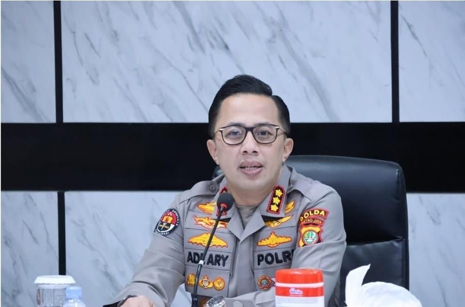 Kabid Humas Polda Metro Jaya, Kombes Pol Ade Ary Syam, buka suara soal penundaan pemeriksaan saksi dugaan ijazah palsu Jokowi.