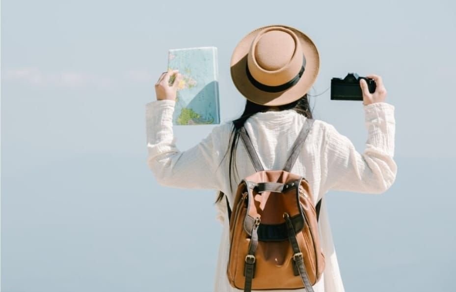 Foto ilustrasi seseorang yang melakukan solo traveling.