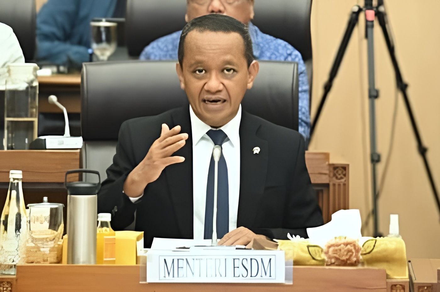 Menteri ESDM, Bahlil Lahadalia angkat bicara mengenai tuntutan yang disuarakan sejumlah influencer Tanah Air.