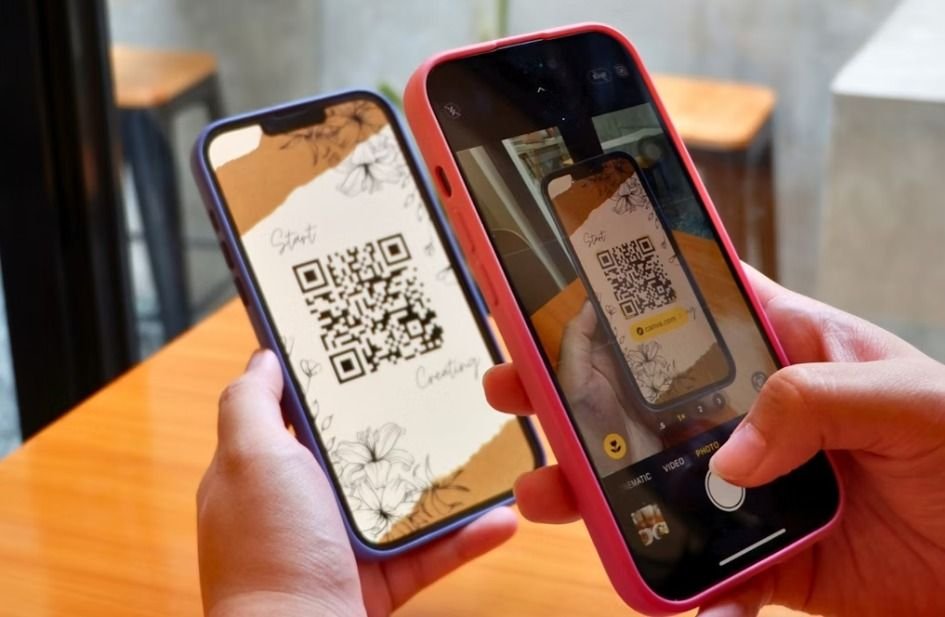 Foto Ilustrasi - Sebagai salah satu produk keuangan digital, QRIS memiliki beberapa keunggulan dan risiko.