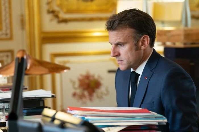 Presiden Prancis, Emmanuel Macron diprotes masyarakat negaranya dalam aksi bertajuk ‘Blokir Semuanya’.