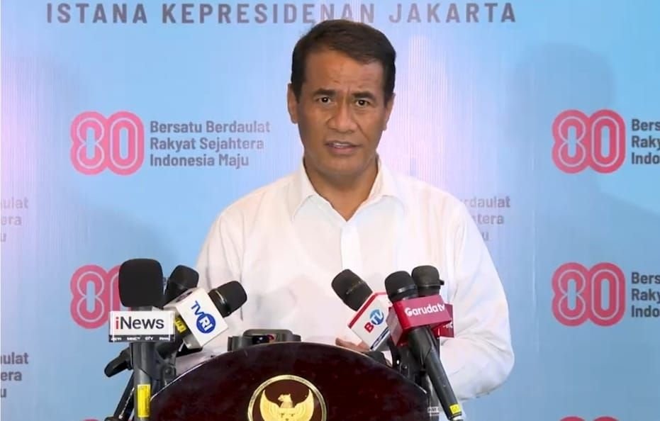 Menteri Pertanian (Mentan) Andi Amran Sulaiman menyatakan akan tindak tegas pihak yang rugikan petani.