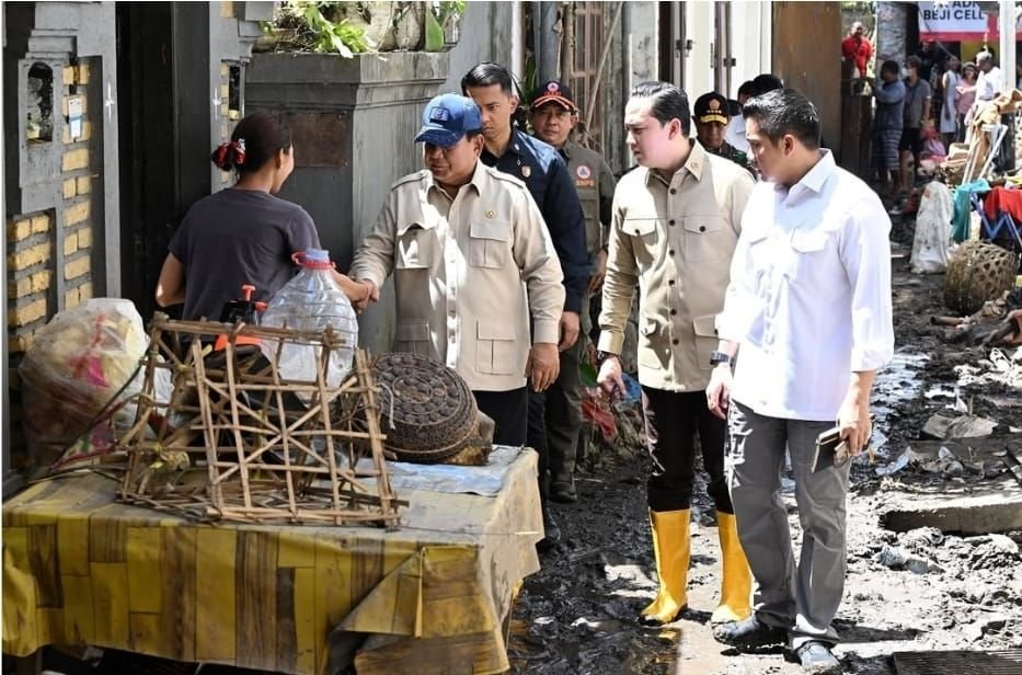 Presiden Prabowo mengunjungi korban banjir Bali pada Sabtu, 13 September 2025.