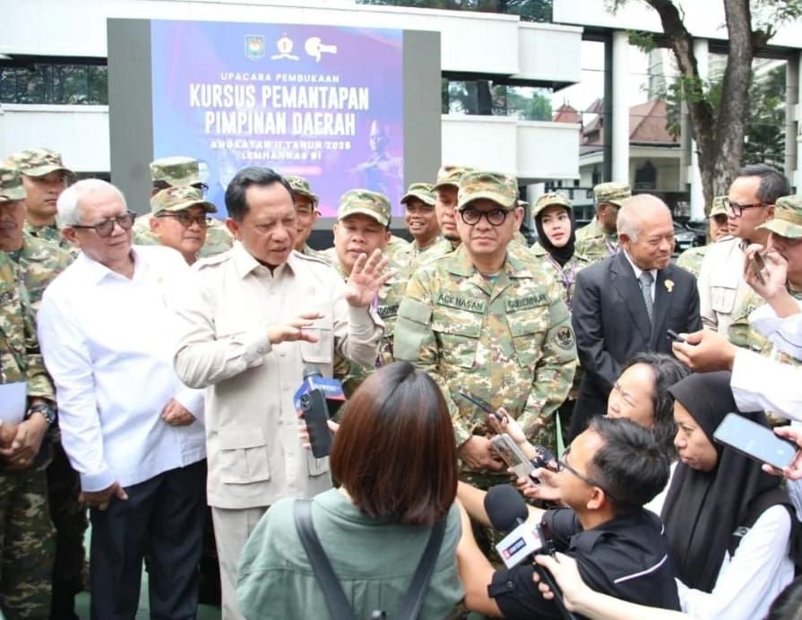 Mendagri Tito Karnavian pastikan status Gubernur Riau Abdul Wahid akan dinonaktifkan hingga perkaranya inkrah.