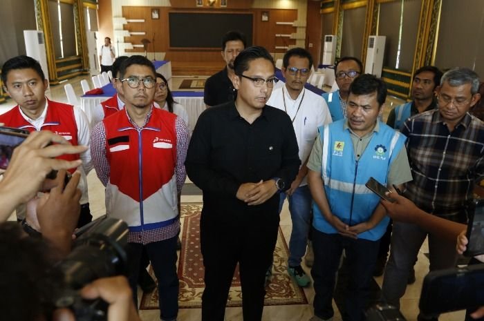 Menyoroti fakta terkini bencana banjir besar yang melanda Kota Medan di Sumatera Utara, pada Sabtu, 29 November 2025.