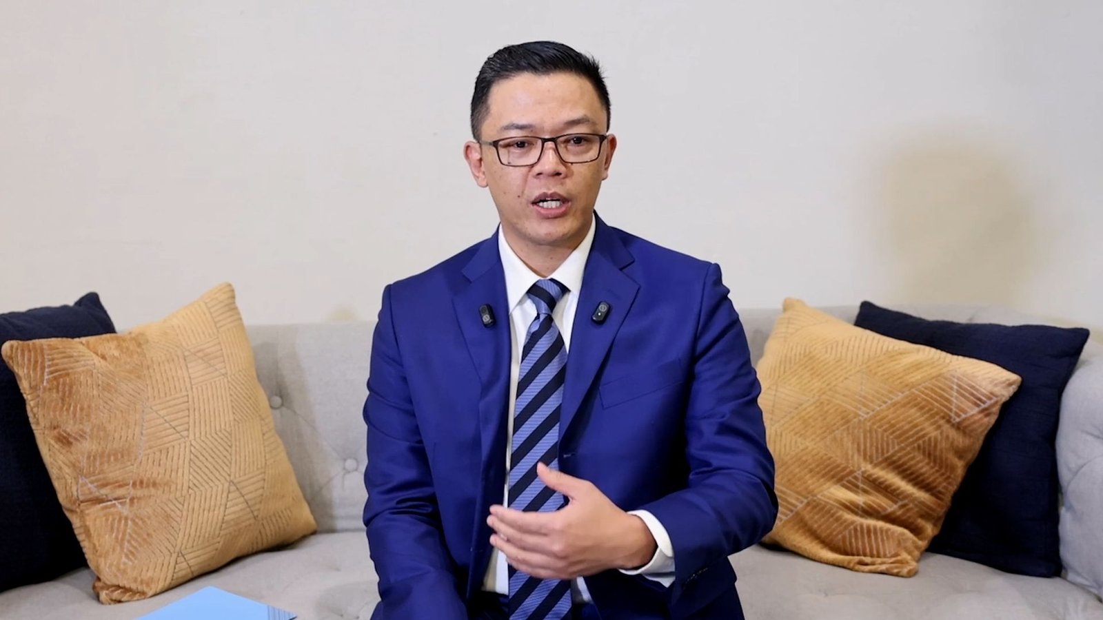 Menteri Luar Negeri Sugiono