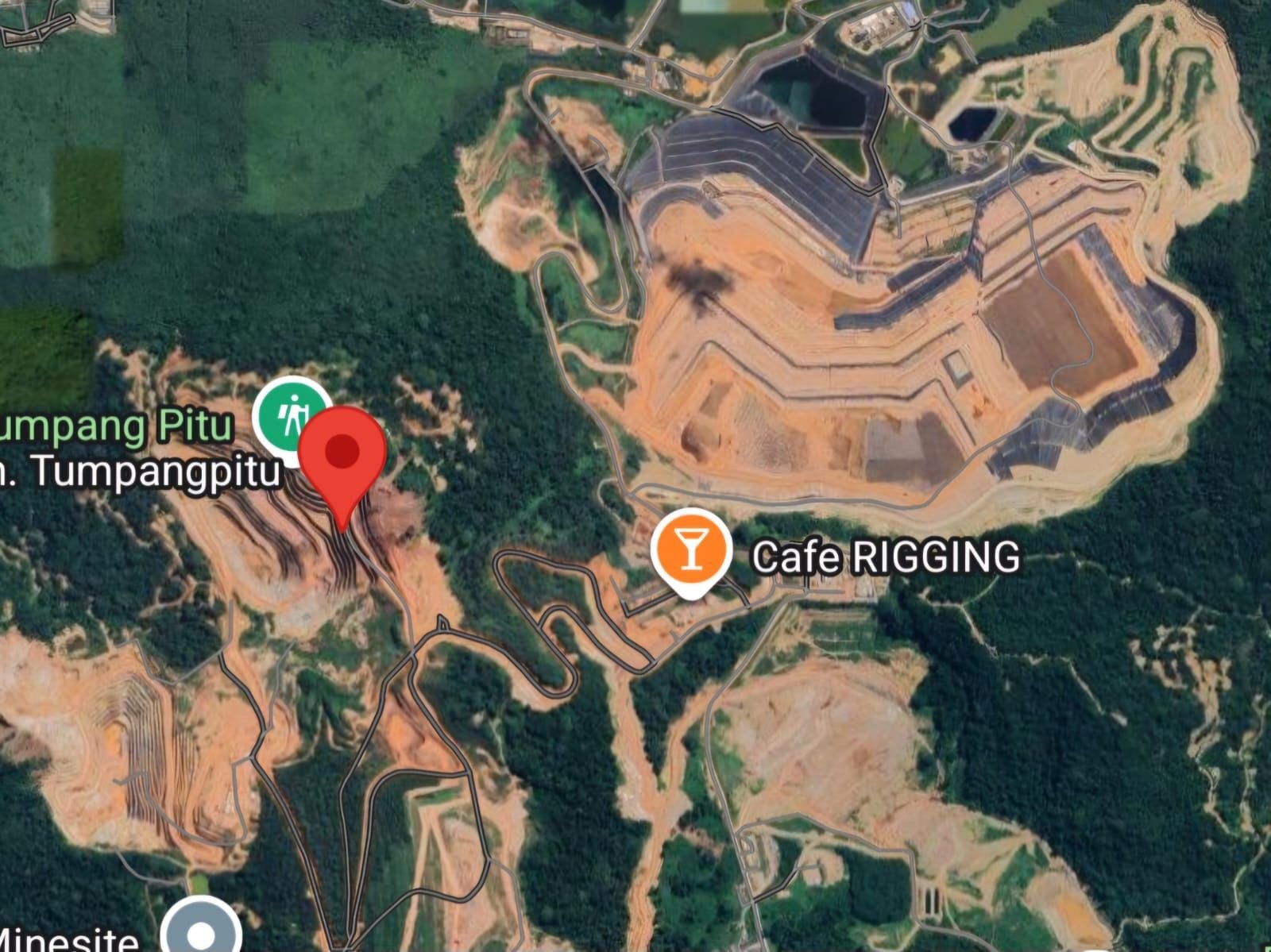 Penampakan tambang emas gunung tumpang Pitu Banyuwangi terbaru dari satelit