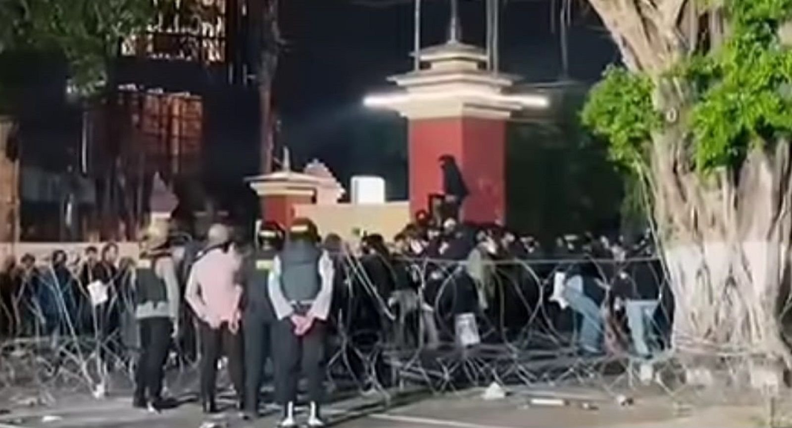 Kronologi dan jalannya aksi massa di depan Polda DIY.