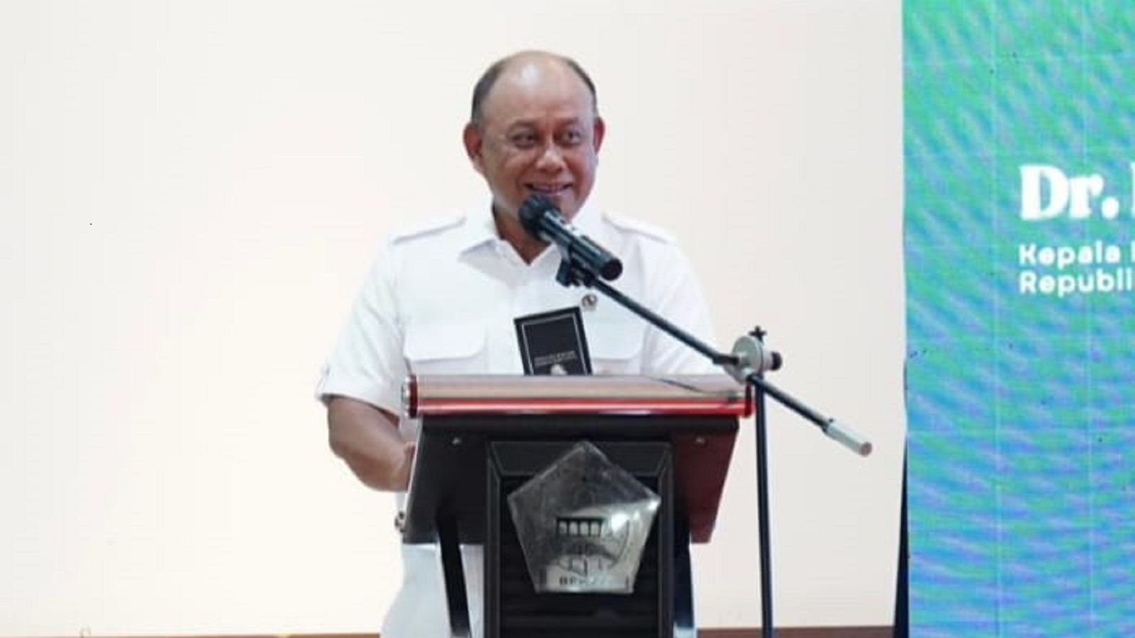 Kepala BGN Dadan Hindayana klarifikasi tentang 19.000 ekor sapi per hari untuk MBG.