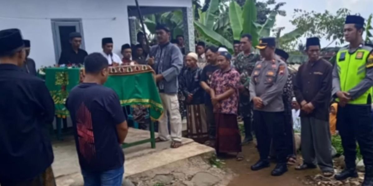Menyoroti kronologi insiden 2 PRT yang diduga terjatuh dari lantai 4 gedung kos di kawasan Benhil, Jakarta Pusat.