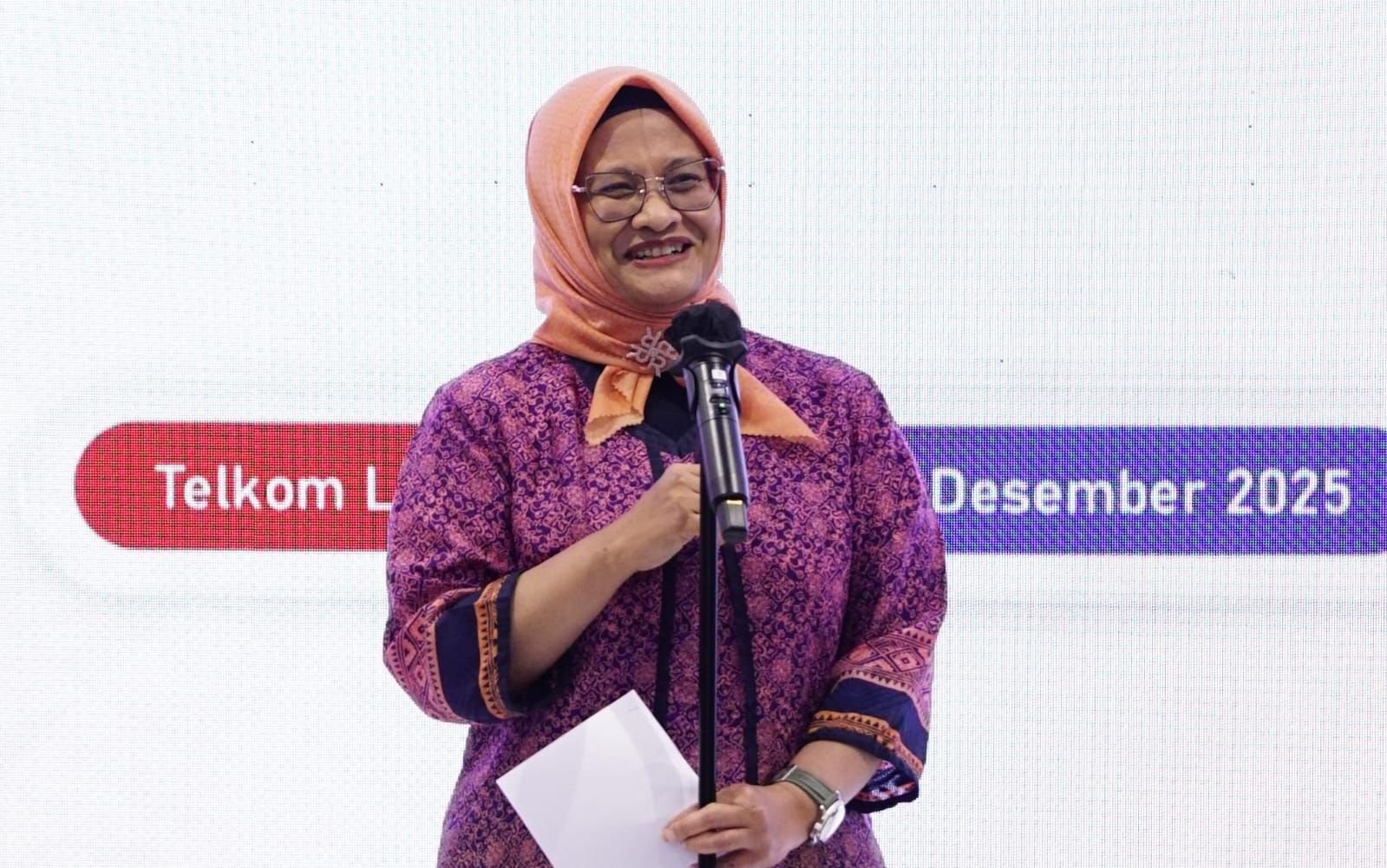 Direktur Utama Telkom, Dian Siswarini.