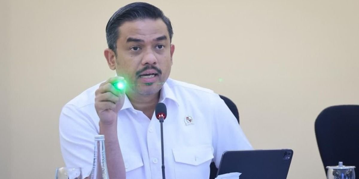 Menteri UMKM, Maman Abdurrahman menyoroti keluhan para seller di marketplace terkait adanya rencana kebijakan biaya layanan baru.