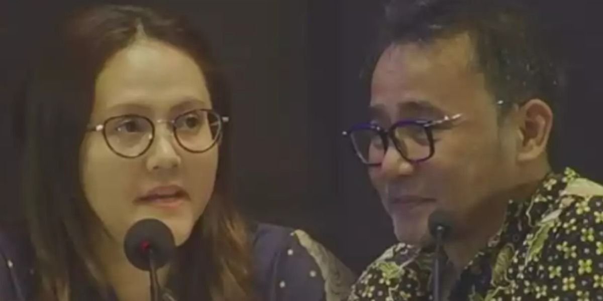 Menyoroti pernyataan sikap MPR RI terkait dewan juri yang terlibat kontroversi pada ajang final LCC di Kalimantan Barat.