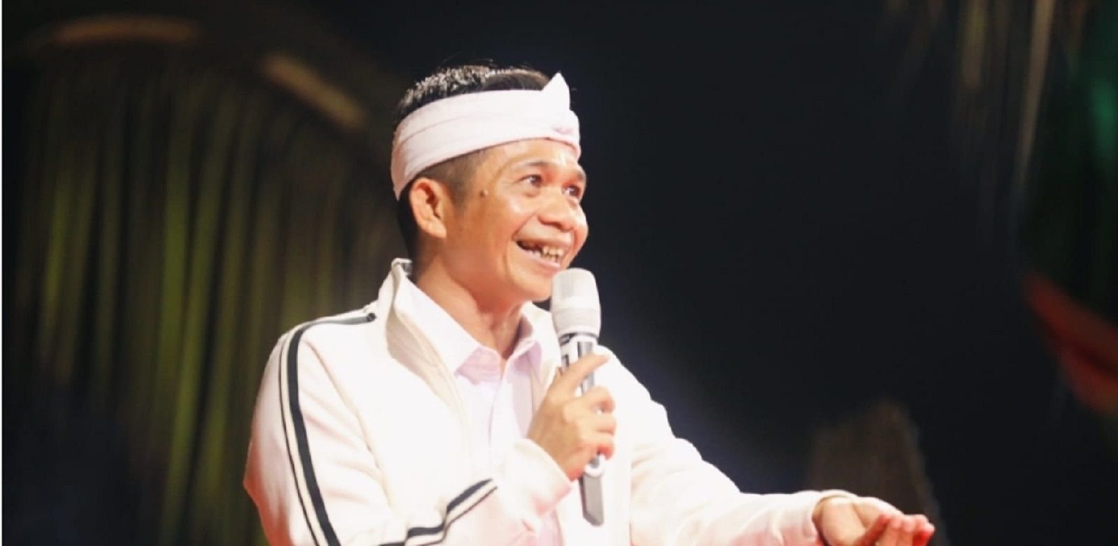 Bupati Purwakarta Saepul Bahri Binzein buka suara mengenai polemik lagu Lalaki Langit, Lalanang Bejat yang tengah viral.