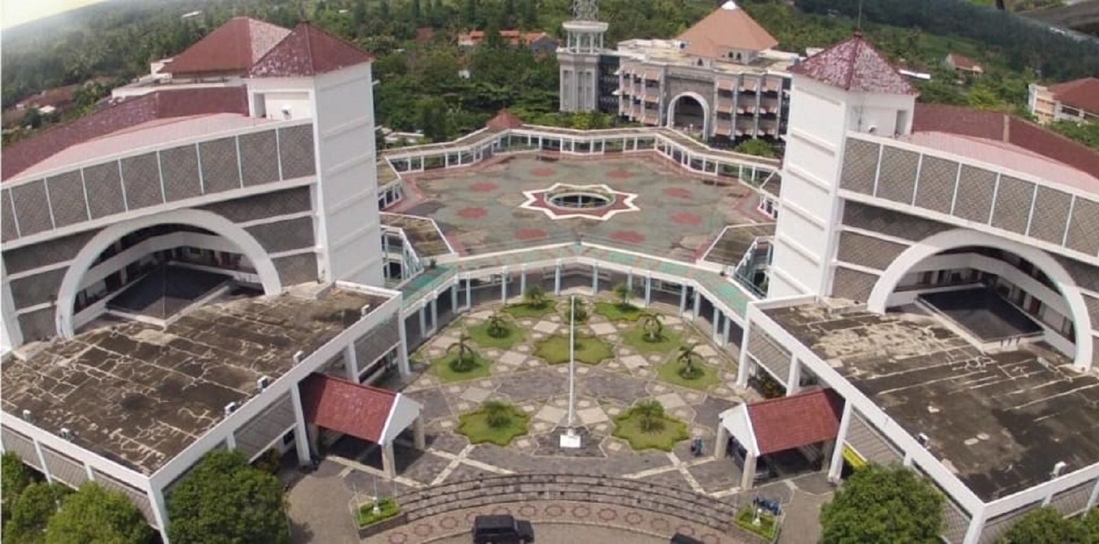 Kasus dugaan pelecehan seksual di UMY oleh oknum dosen Prodi Farmasi.