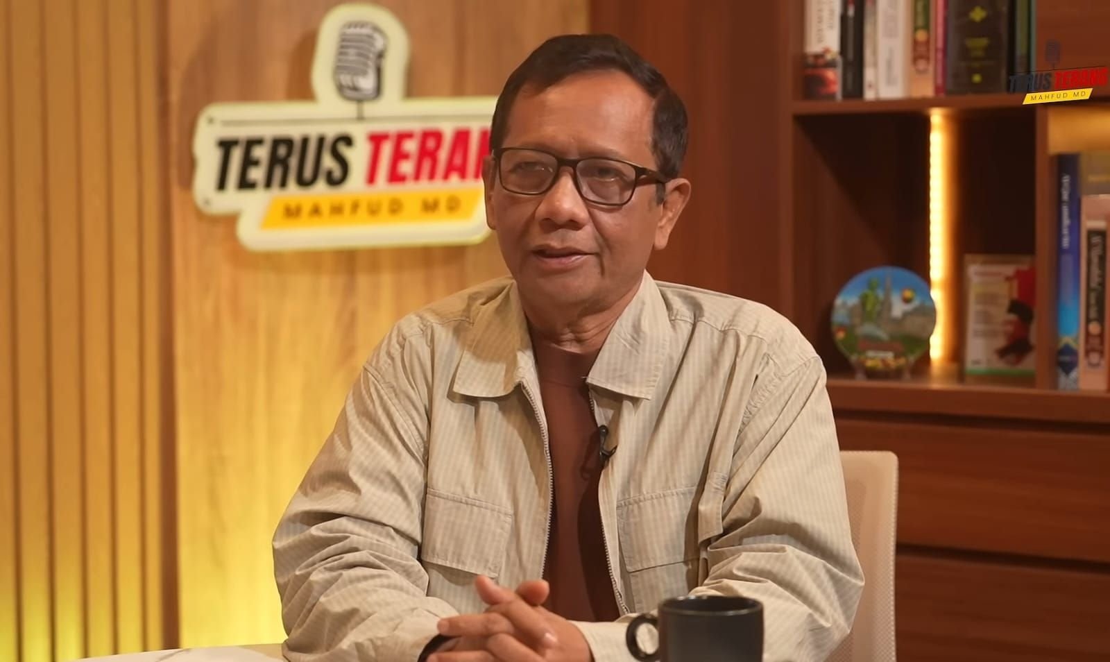 Mahfud MD menyoroti tentang sayembara penangkapan begal yang dicetuskan Gubernur Jawa Barat.