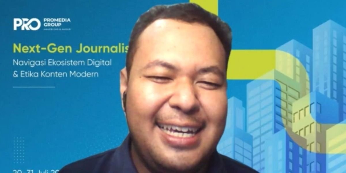 Pimred About Malang, Arvendo Mahardika dalam 'Bootcamp Next-Gen Journalist: Navigasi Ekosistem Digital dan Etika Konten Modern' bersama Promedia Group via daring, pada Jumat, 31 Juli 2026.