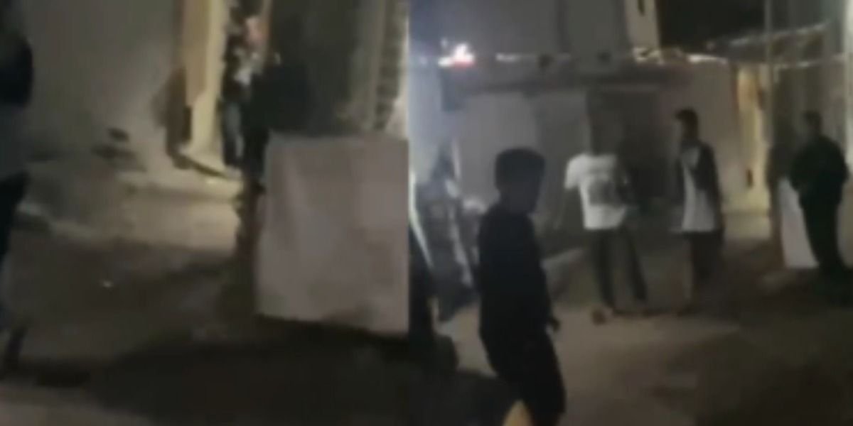 Menyoroti kasus penganiayaan yang diduga melibatkan preman saat menagih utang warga di Kiaracondong, Bandung.