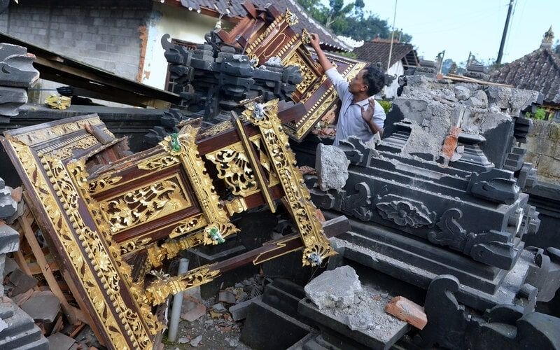 Badan Nasional Penanggulangan Bencana (BNPB) Karangasem, Bali, melaporkan ada 243 rumah warga yang rusak berat akibat dari gempa tersebut. (Foto; Dok Net/ Istimewa).