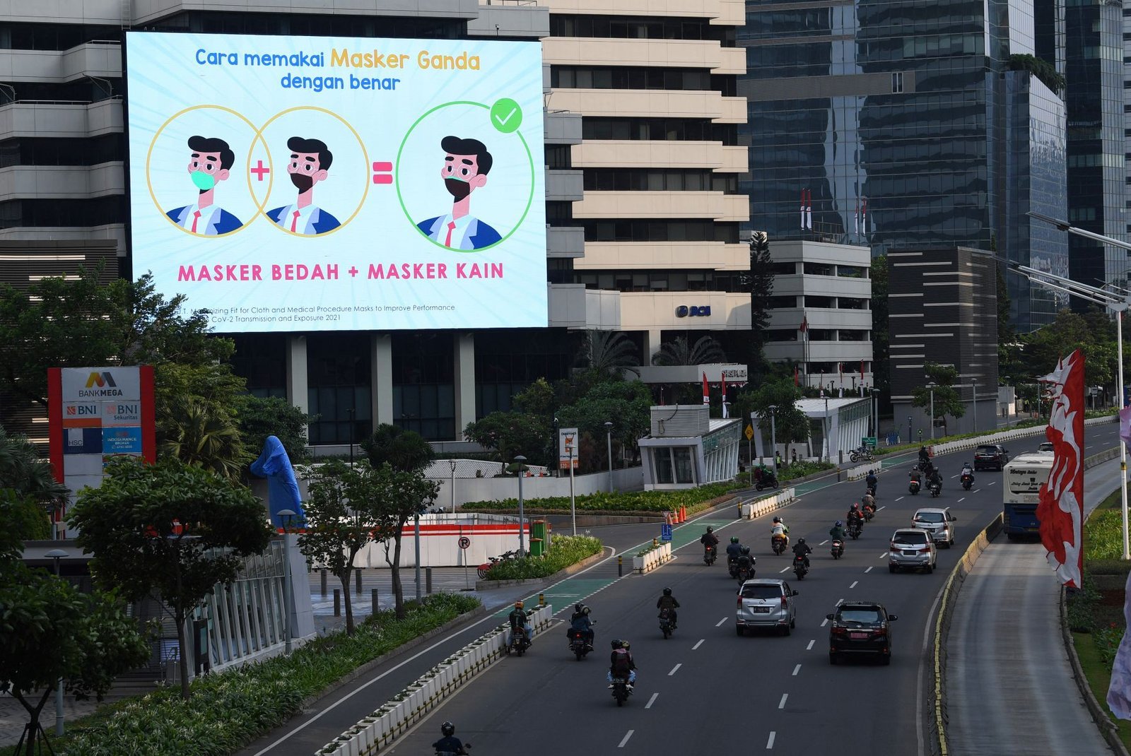 Untuk saat ini belum diketahui apakah PPKM level 1-4 di Indonesia akan dihentikan atau diperpanjang dengan melonggarkan aktivitas masyarakat. Dan akan diumumkan oleh Presiden dan Menko sore ini. (Foto: Dok Net/ Istimewa).
