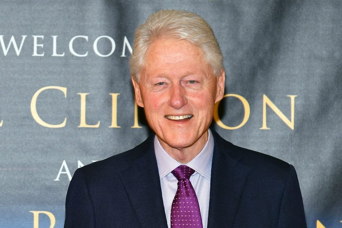 Mantan Presiden Amerika Serikat (AS) Bill Clinton yang awalnya sedang jatuh sakit dan dirawat di rumah sakit., saat ini keadaannya berangsur membaik. (Foto: Dok Net/ Istimewa).